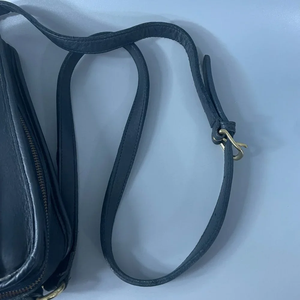 Vintage Coach Multi compartment Zip | #9974 | Navy - Picture 9 of 16